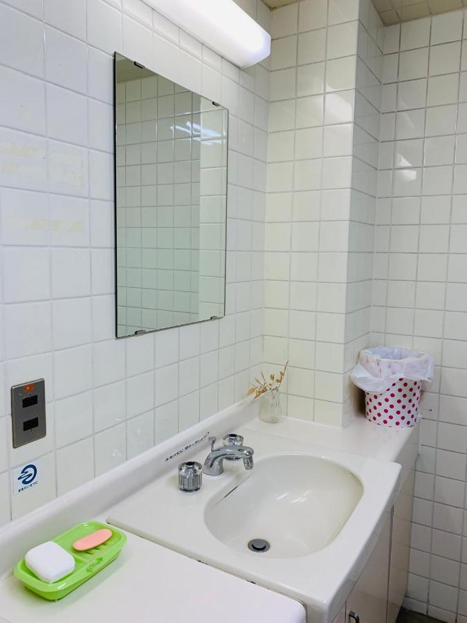 Guesthouse Shiawase Eki Fukuoka  Kültér fotó