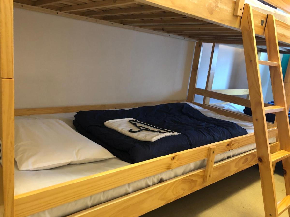 Guesthouse Shiawase Eki Fukuoka  Kültér fotó